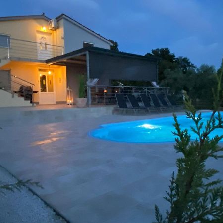 מדולין Naturia Holiday House מראה חיצוני תמונה