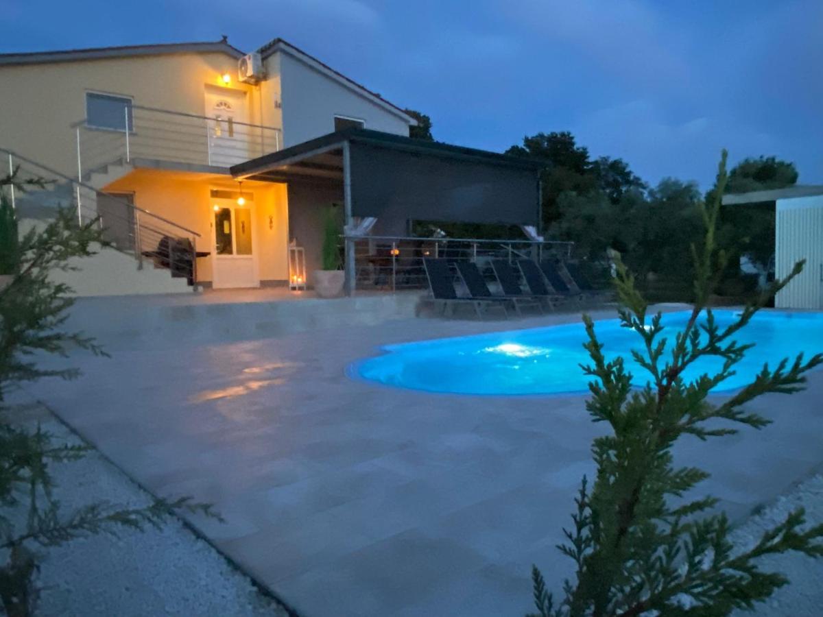 מדולין Naturia Holiday House מראה חיצוני תמונה